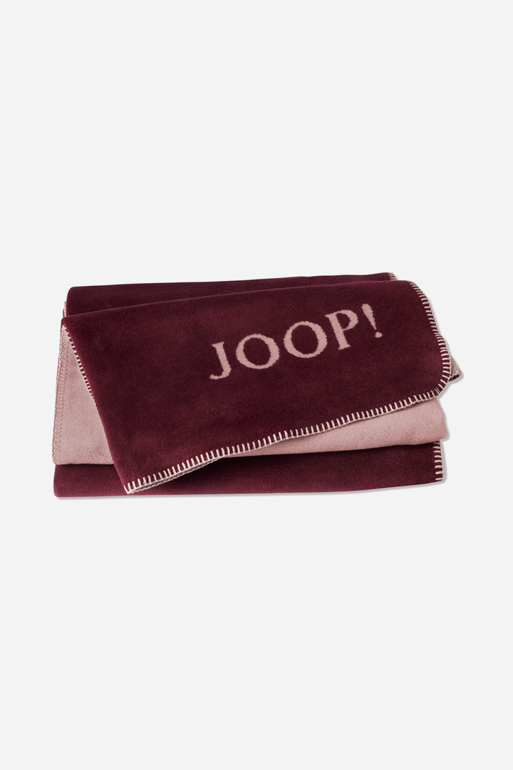 Führt zu Produktdetailseite „Wohndecke JOOP! UNI-DOUBLEFACE in Rouge/Nude, 150 x 200 cm"