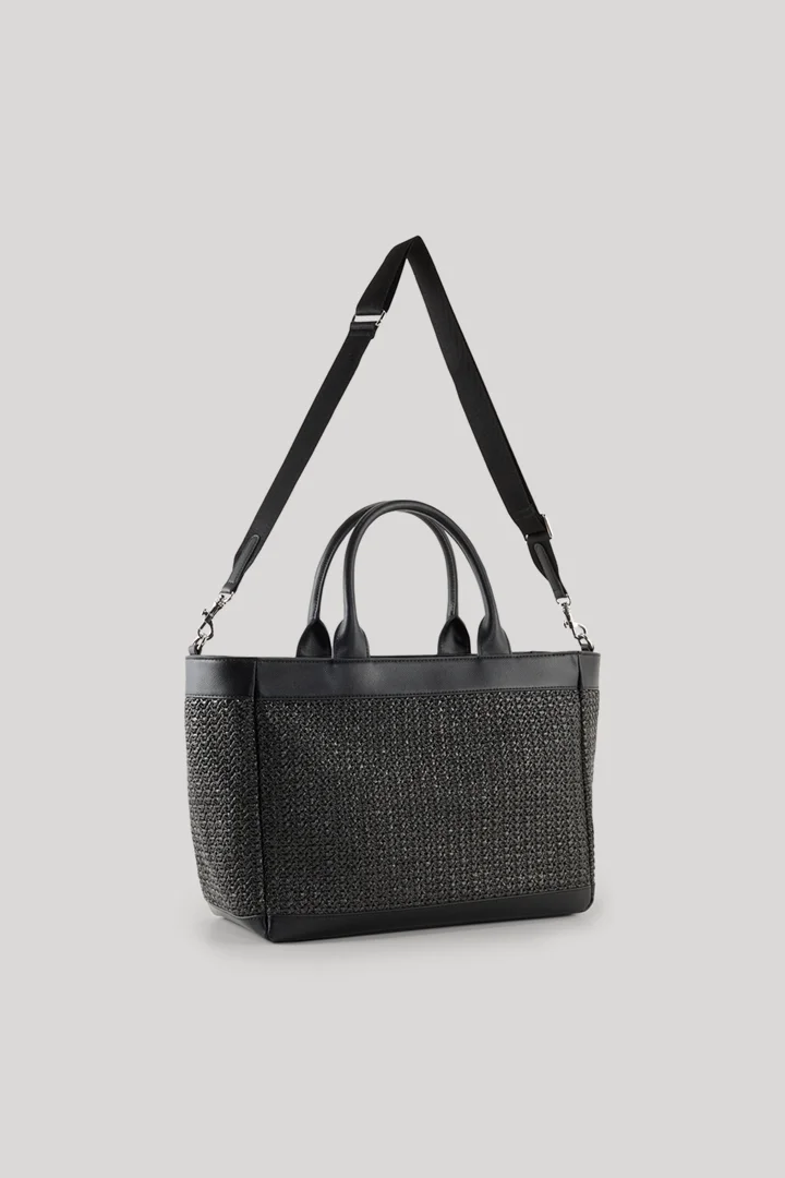 Leads to product detail page "Calduccio spiaggia yvette handbag in black"