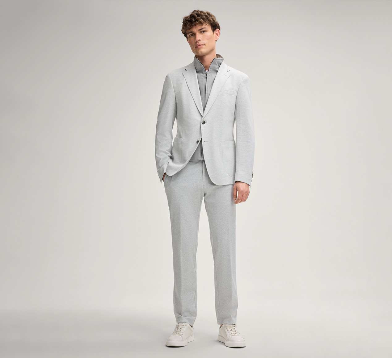 JOOP! präsentiert das Produkt Kombi-Jersey-Sakko Hutching in Hellgrau aus der Kategorie Sakkos
