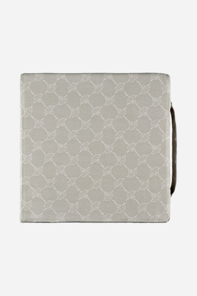 Führt zu Produktdetailseite „Sitzkissen JOOP! OUTDOOR CUSHION CORNFLOWER RELAX in Sand, 40 x 40 cm"