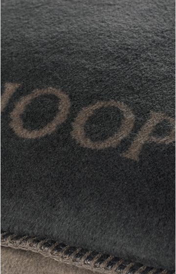 Führt zu Produktdetailseite „null"