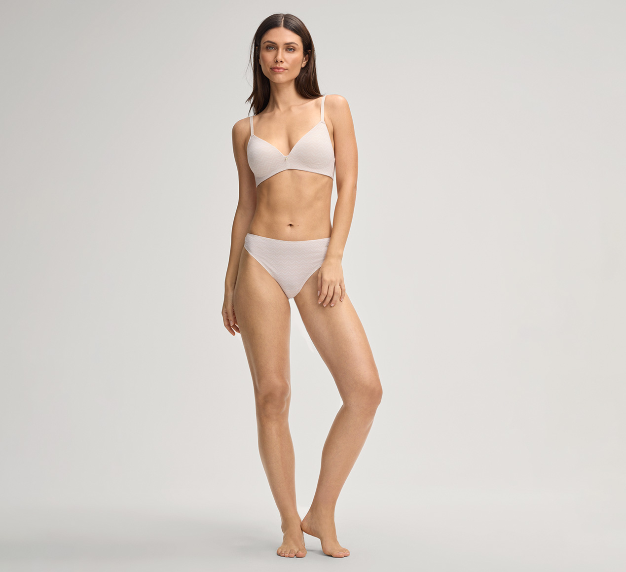 JOOP! präsentiert das Produkt Tanga in Light Beige aus der Kategorie Unterwäsche