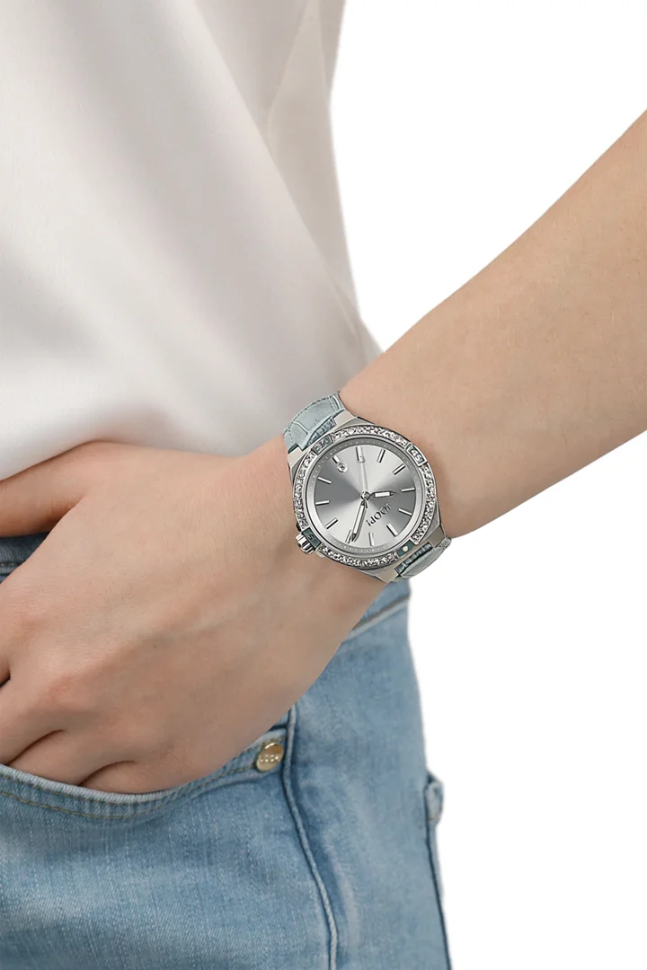Leads to product detail page "Women's wristwatch in light grey/silver"