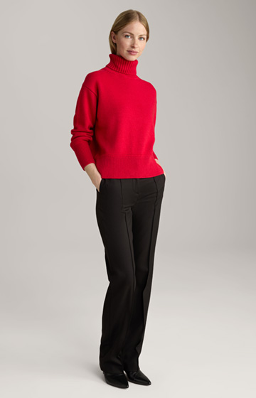 Knitted Pullover in Red