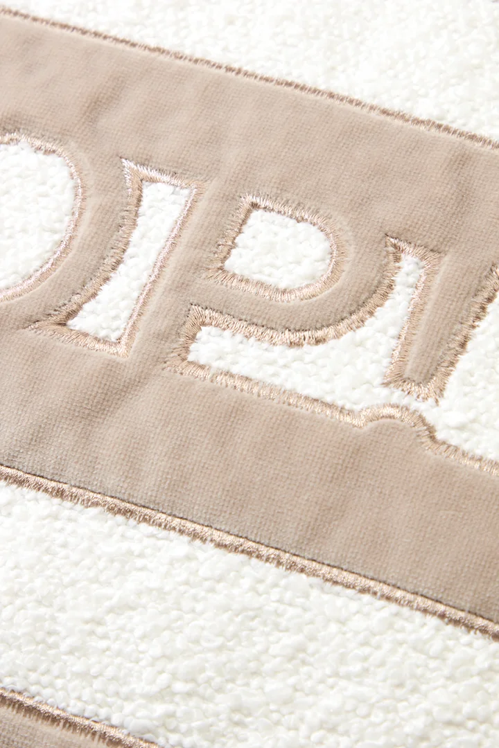 Leads to product detail page "Decorative cushion JOOP! Fabrics Studio"