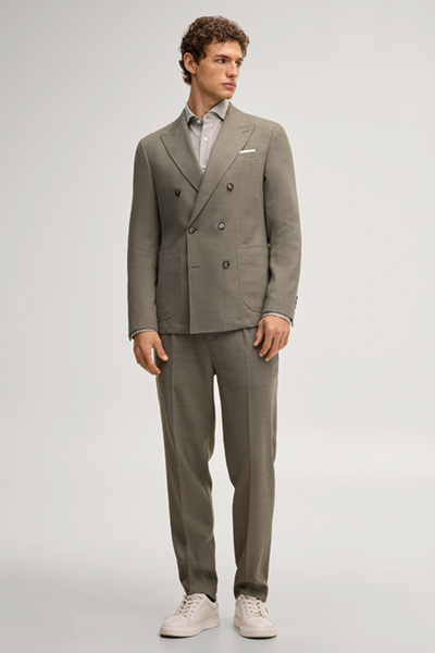 Prowadzi do strony produktu „Garnitur Heazy-Rennet w kolorze khaki"