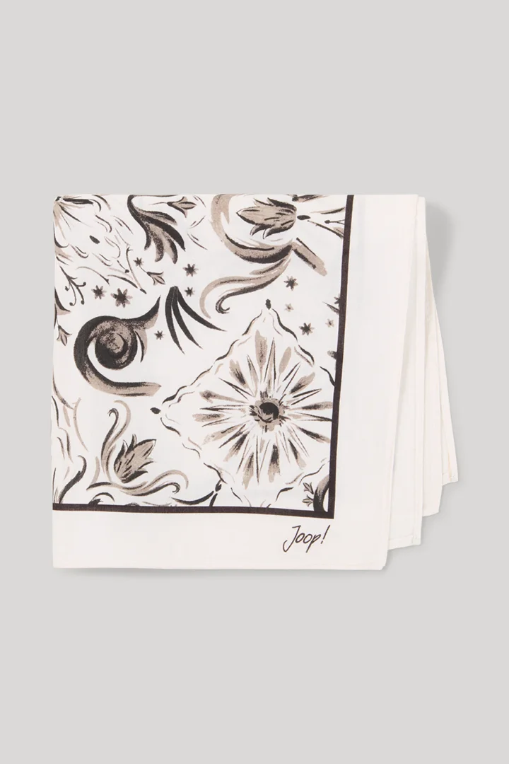 Leads to product detail page "Beige patterned pocket square"