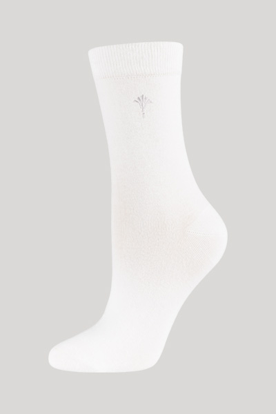 Leads to product detail page "2-pack of for your daily glam socks in pink and white"