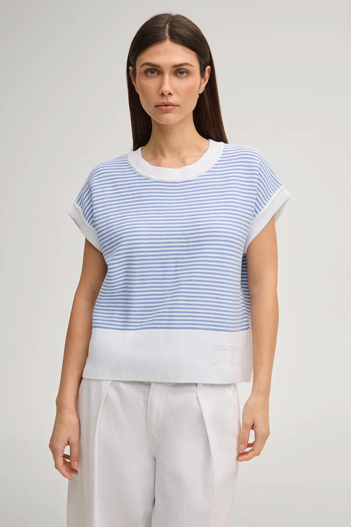 Führt zu Produktdetailseite „Strickshirt Kipe in Hellblau/Weiß gestreift"