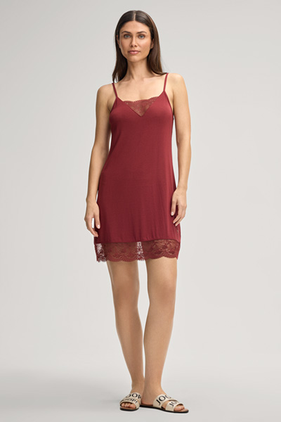 Jersey-Unterkleid mit Spitze in Dunkelrot
