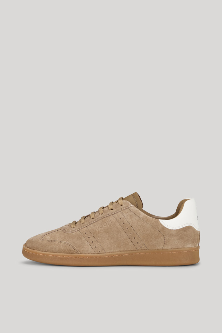 Leads to product detail page "Velluto Misto Ike Trainers in Brown"