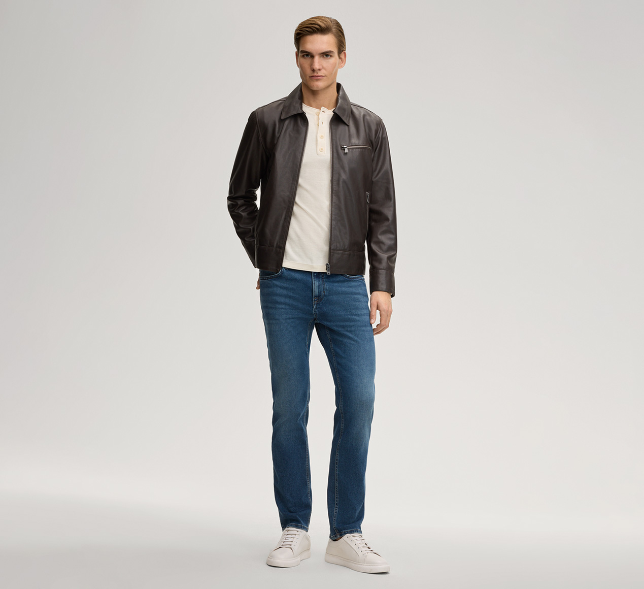 JOOP! präsentiert das Produkt Pullover Peko in Offwhite aus der Kategorie Strick