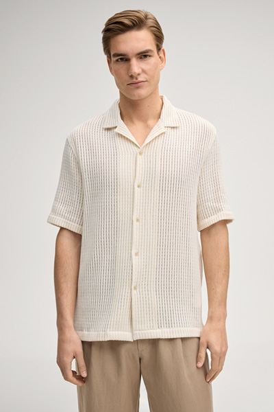 Kawan short-sleeved shirt in off-white textured fabric