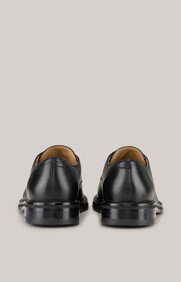 Pero Archy Lace-up Shoes in Black