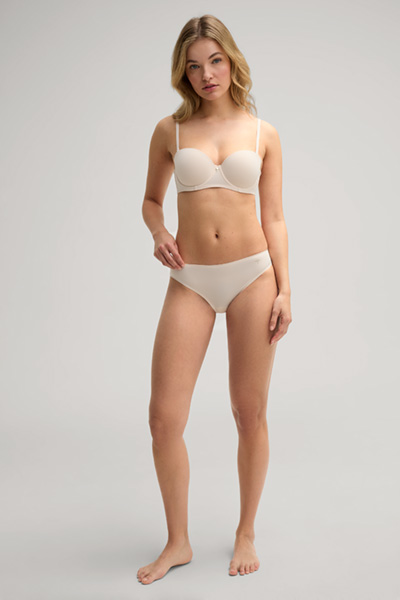 Sensation Seamless Briefs in Nude