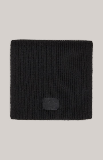 Knitted Scarf in Black