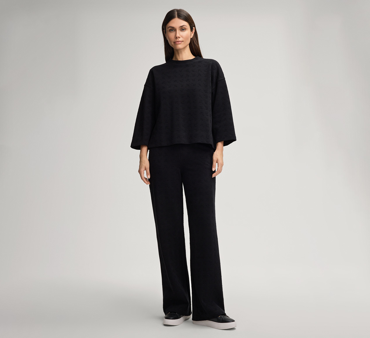 JOOP! präsentiert das Produkt Sweatshirt Tashina in Schwarz aus der Kategorie Shirts & Sweats