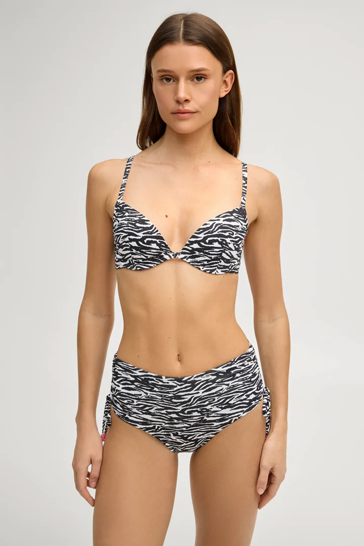 Leads to product detail page "Ironed bikini top in black/white tiger print"