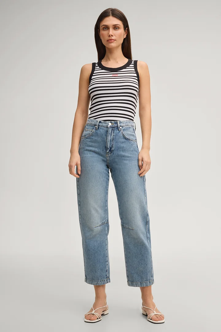 Leads to product detail page "null"