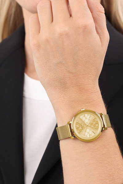 Women's Wristwatch in Gold