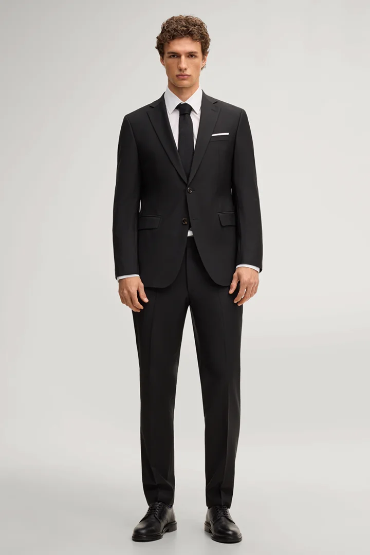 Leads to product detail page "Finch Modular Jacket in Black"