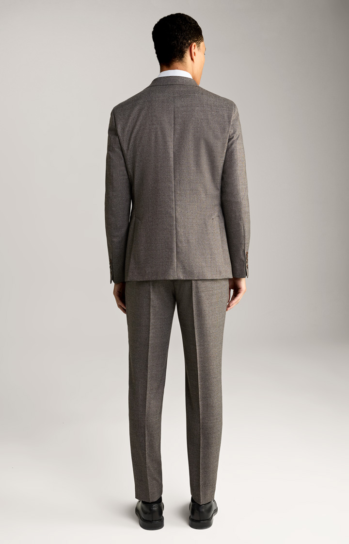 Howlin-Bennet Suit in Orange/Brown Pattern