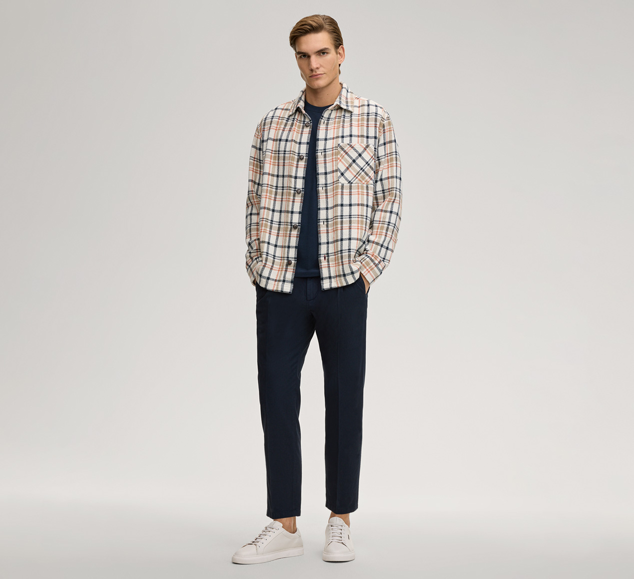 JOOP! präsentiert das Produkt Chino Lead in Navy aus der Kategorie Hosen & Chinos