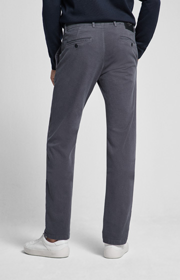 Chino Matthew in Grau