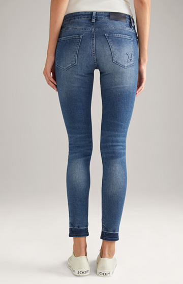 Skinny-Jeans Sue in Washed Dark Blue