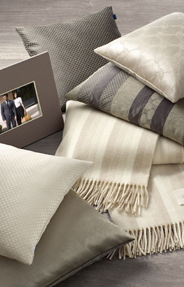 Homeline picture frame (for photos 10 x 15 cm), grey-rosé