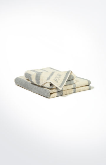 Führt zu Produktdetailseite „null"