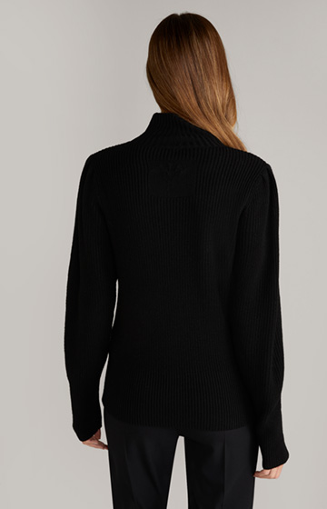 Dzianinowy sweter w czarnym kolorze