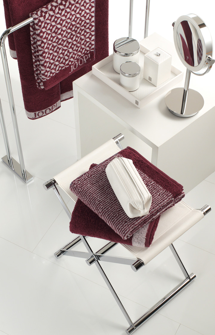 JOOP! presents the look with the product Large Chromeline storage box, silver/white