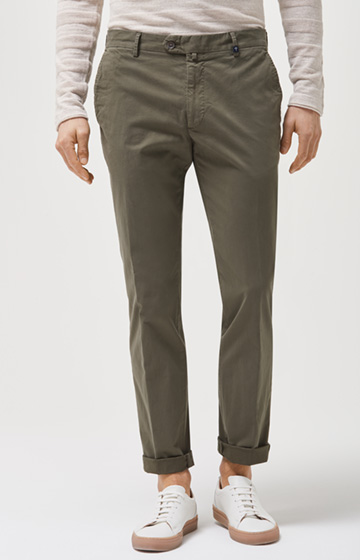 Chino Hanc in Dunkelgrün