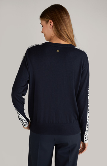 Fine-knit Pullover in Navy