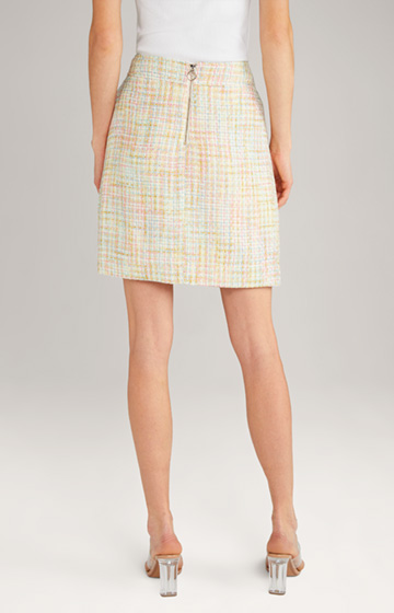 Patterned miniskirt in pastel yellow/pink