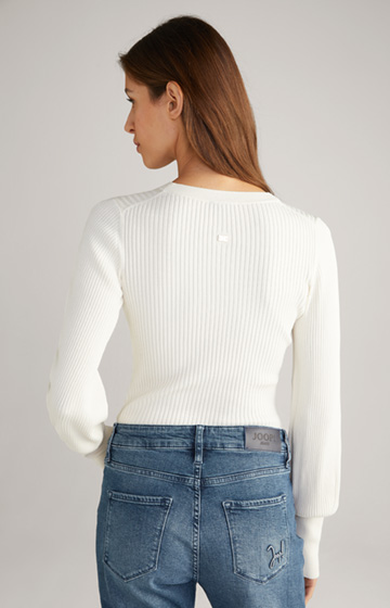Sweter w kolorze złamanej bieli