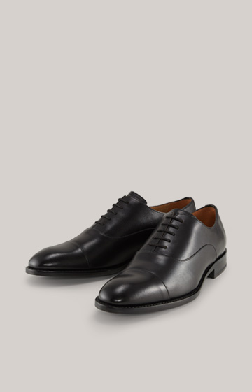 Buty sznurowane Lusso Santinos w kolorze czarnym
