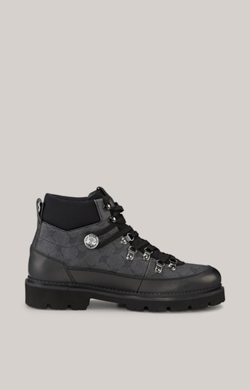 Estate Hektor Low Boots in Black