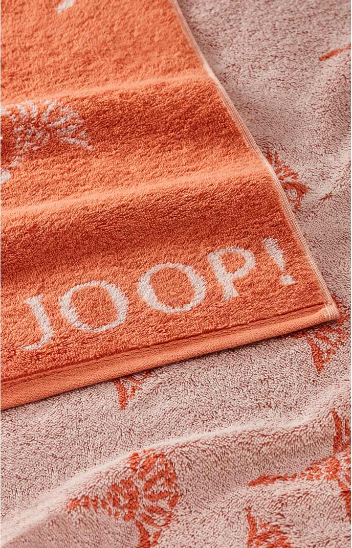 Ręcznik kąpielowy JOOP! MOVE FADED CORNFLOWER w kolorze morelowym