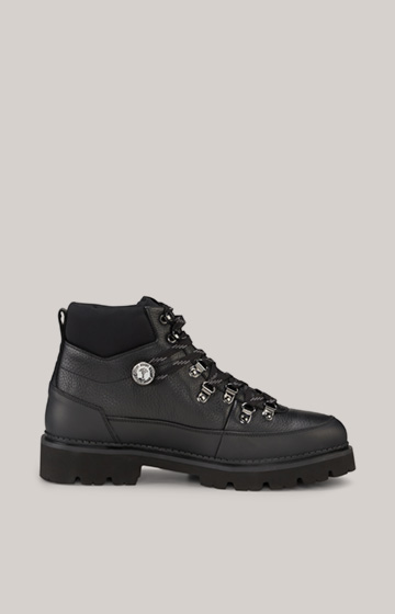 Estate Hektor Low Boots in Black