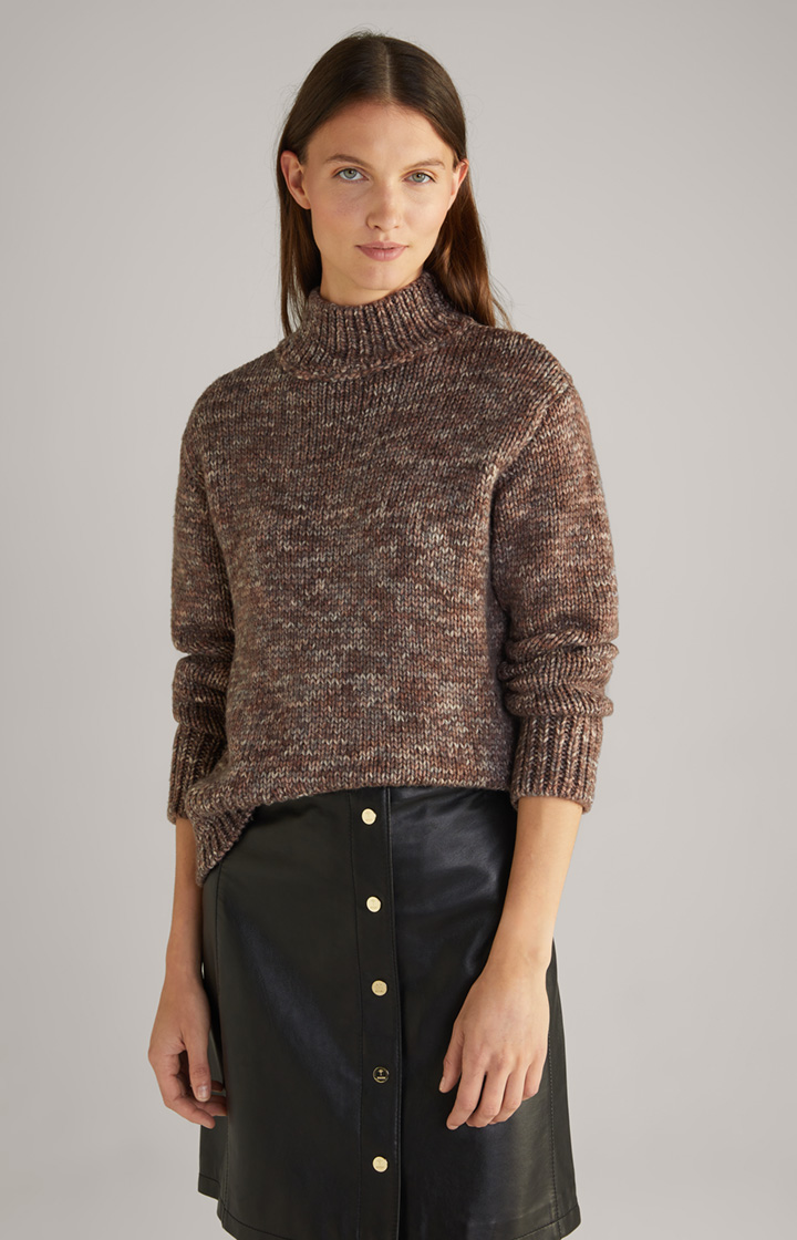 Dzianinowy sweter z wełny ze strzyży w kolorze szarobrązowym i ecru, z efektem melanżu