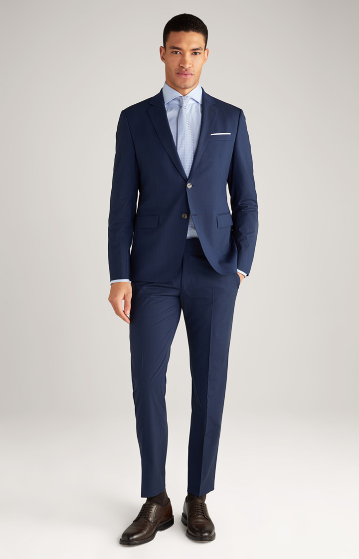 dark navy blue suit combinations