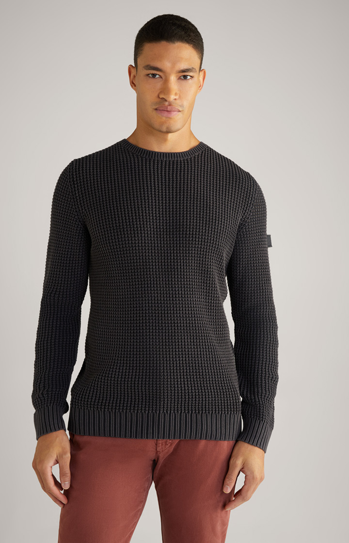Hadriano Knitted Pullover in Black