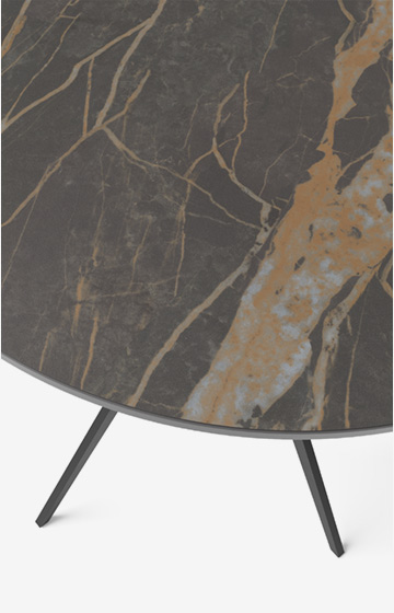 Stolik JOOP! CURVES z ceramicznym blatem o wyglądzie marmuru, 45 x 52 cm, w kolorze czarnym