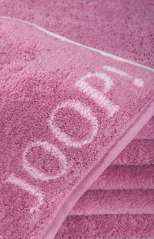 Führt zu Produktdetailseite „null"