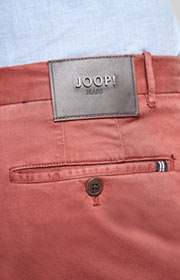 Hose Steen in Rost-Braun