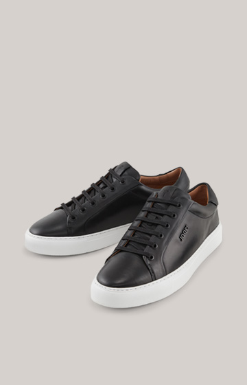 Tinta Coralie Leather Trainers in Black