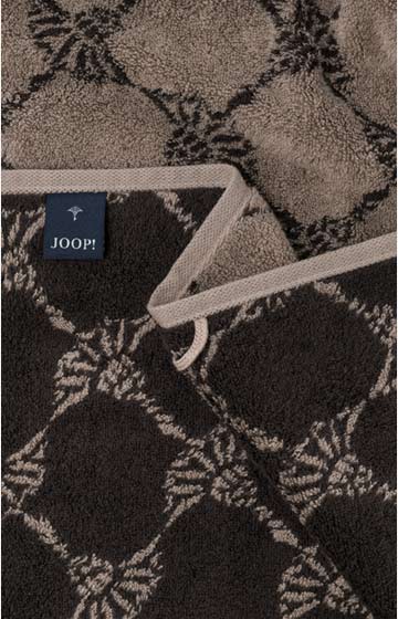 Ręcznik CLASSIC CORNFLOWER marki JOOP! w kolorze mokki, 50 x 100 cm