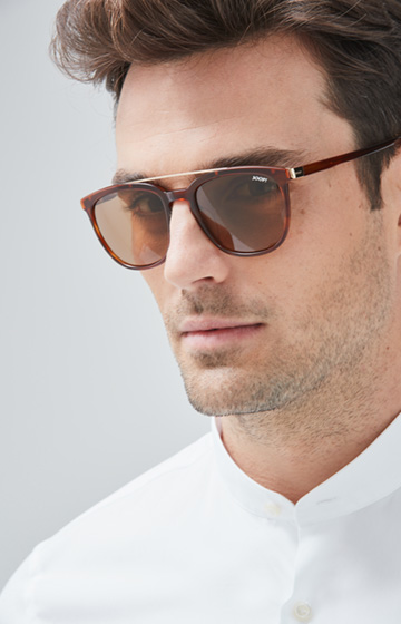 Sonnenbrille in Braun